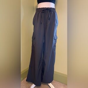 Old Navy Dark Olive Green Wide-Leg Active Cargo Pants with Drawstring Waist